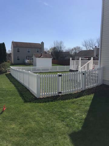 Vinyl Picket Fencea